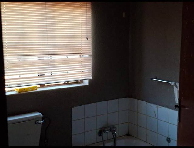 3 BEDROOM HOUSE FOR SALE IN SOSHANGUVE EAST